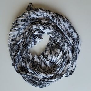 Chicos Black White Floral Satin Pleated Long Scarf 60 x 32 IN